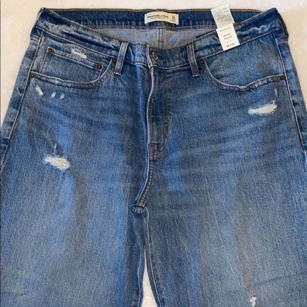 Mid Rise Boyfriend Jeans​ - Picture 8 of 10